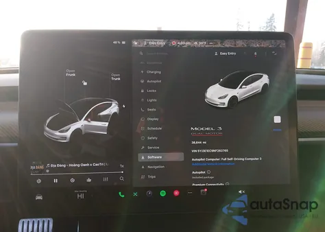 2022 Tesla Model 3 Performance Dual Motor All-Wheel Drive z USA, uszkodzony, nr VIN 5YJ3E1EC9NF263765